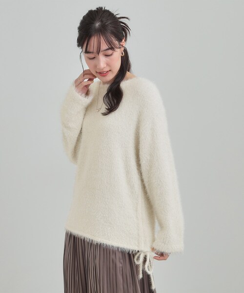 Cutie Blonde（キューティーブロンド）の「キラふわ ラメフェザー ドロストニット（ニット/セーター・レディース・グリーン系/ベージュ/オフホワイト/チャコールグレー・00）」の8枚目の写真