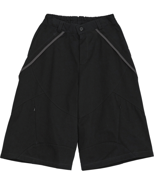 FLAREUP(フレアアップ)の「Asymmetrical Bermuda Shorts (FL-254_Black)(その他パンツ・レディース・ブラック・SMALL/MEDIUM)」の8枚目の写真