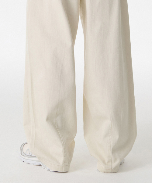 MUSINSA STANDARD（ムシンサスタンダード）の「リネンライクバルーンデニムパンツ[クリーム]（デニムパンツ・メンズ・その他・34/36/38/40/42/28/30/32/26）」の7枚目の写真