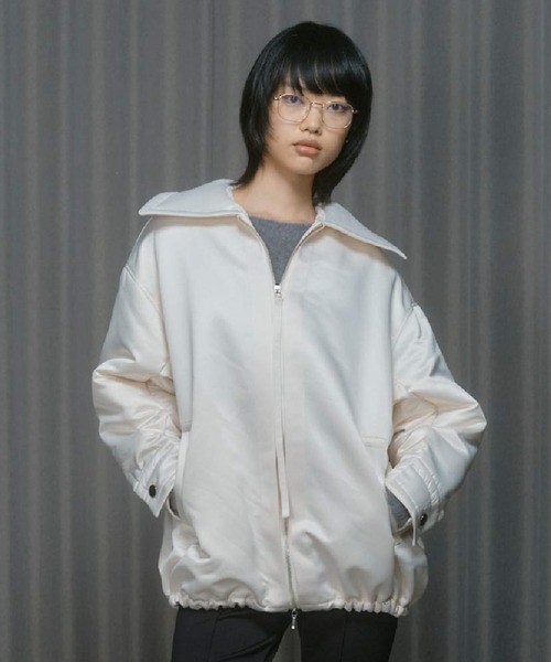 THINGS THAT MATTER(シングス ザット マター)の「SATIN PAD JACKET / サテン パッド ジャケット(ブルゾン・レディース・アイボリー/ブラック・FREE)」の2枚目の写真