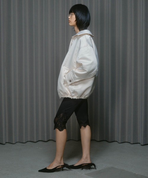THINGS THAT MATTER(シングス ザット マター)の「SATIN PAD JACKET / サテン パッド ジャケット(ブルゾン・レディース・アイボリー/ブラック・FREE)」の9枚目の写真