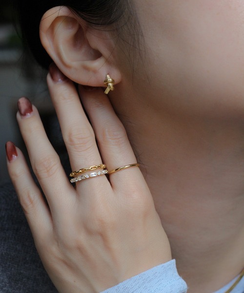 NOIR DE POUPEE（ノワールドプーペ）の「【WEB限定】silver925 マルチキュービックジルコニアエタニティリング（リング・レディース・ゴールド/ピンクゴールド・#7/#9/#10/#11/#15/#13）」の4枚目の写真