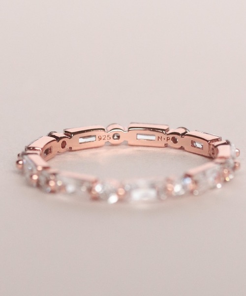 NOIR DE POUPEE（ノワールドプーペ）の「【WEB限定】silver925 マルチキュービックジルコニアエタニティリング（リング・レディース・ゴールド/ピンクゴールド・#7/#9/#10/#11/#15/#13）」の20枚目の写真