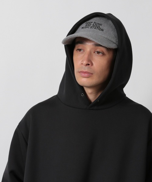 LAKOLE（ラコレ）の「【セットアップ可】マットスエードダンボールパーカー / 587056（パーカー・メンズ・ブラック/ラベンダー/ブラウン/ライトグレー・LARGE/MEDIUM/X-LARGE）」の6枚目の写真