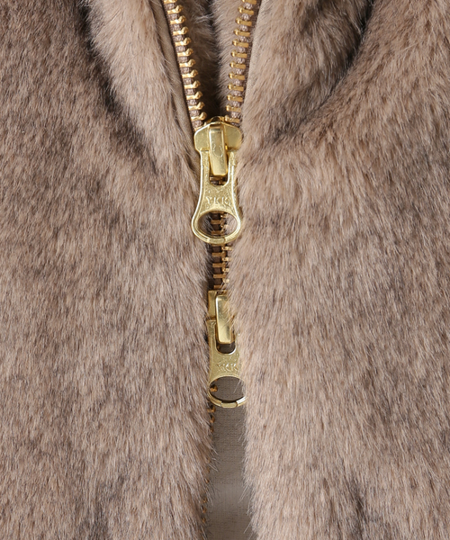 追加》【WEB限定】手洗い可 / フード付きミンク調ファーベスト