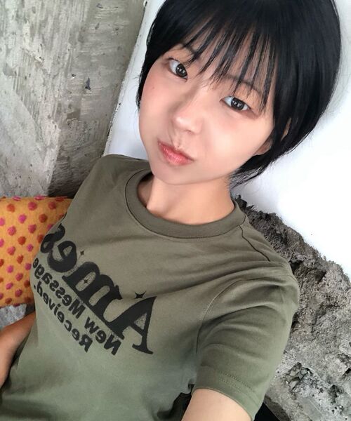 AMESWORLDWIDE(アメスワールドワイド)の「ROUND HEM CROP TEE KHAKI(Tシャツ/カットソー・レディース・その他・FREE)」の5枚目の写真