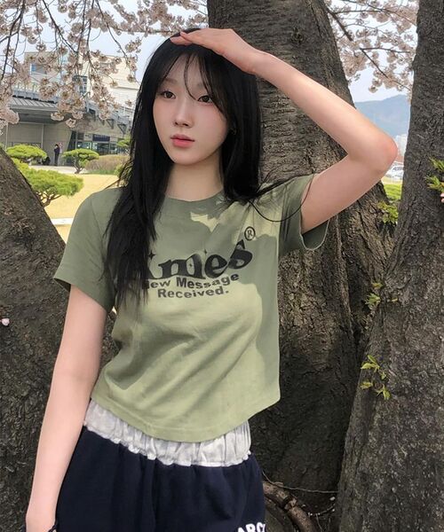 AMESWORLDWIDE(アメスワールドワイド)の「ROUND HEM CROP TEE KHAKI(Tシャツ/カットソー・レディース・その他・FREE)」の20枚目の写真