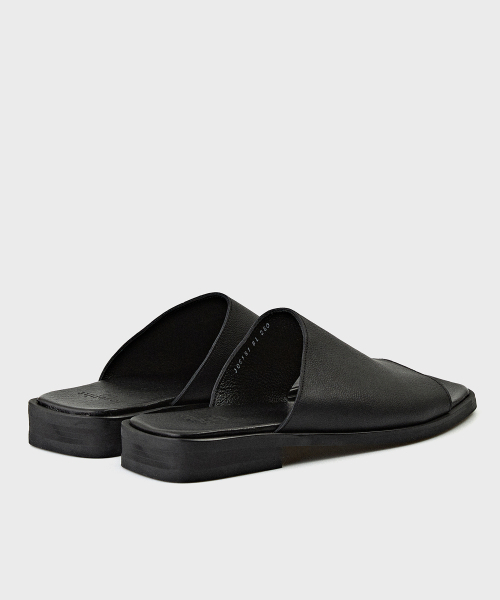 JOSEPHT（ジョセフ）の「TROY BLACK [VIBRAM]（サンダル・レディース・その他・25cm/24cm/26cm/27cm/28cm）」の3枚目の写真