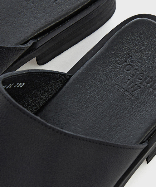 JOSEPHT（ジョセフ）の「TROY BLACK [VIBRAM]（サンダル・レディース・その他・25cm/24cm/26cm/27cm/28cm）」の6枚目の写真