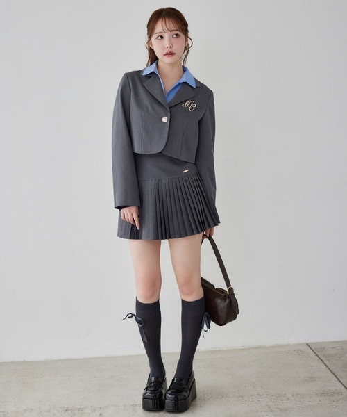 one after another NICE CLAUP（ワンアフターアナザーナイスクラップ）の「【WEB限艇】ブローチ付きショートテーラードジャケット（テーラードジャケット・レディース・チャコールグレー/アイボリー/ホワイト×ブラック・FREE）」の5枚目の写真