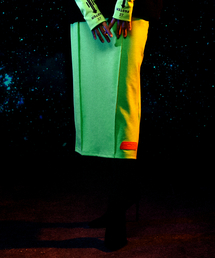 COME（シーオーエムイー）の「[WOMEN] Jersey Pencil Skirt (Neon Green)（スカート）」