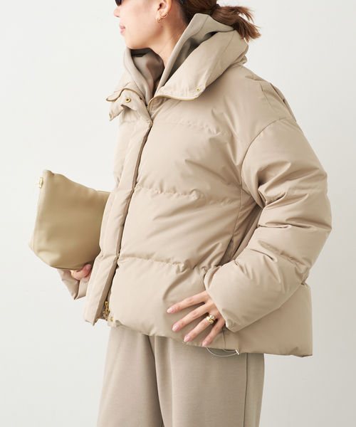 Deuxieme Classe（ドゥーズィエムクラス）の「Short ダウン ジャケット（ダウンジャケット/コート・レディース・ブラック/ベージュ・FREE）」の2枚目の写真