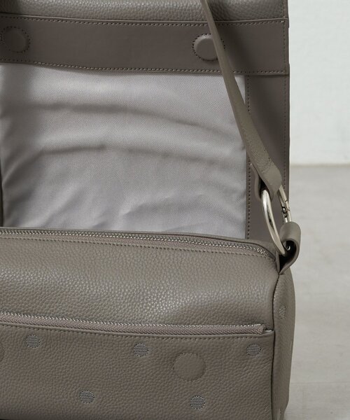 BEARDSLEY（ビアズリー）の「《本革》ドットボディバッグ（ショルダーバッグ・レディース・ブラック/グレー系その他/シルバー・FREE）」の22枚目の写真