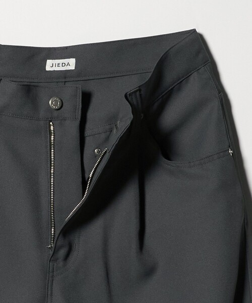 Jieda(ジエダ)の「<JIEDA>ワイド ワンタック ストレート パンツ(スラックス・メンズ・グレー系/ブラック・2/1)」の7枚目の写真