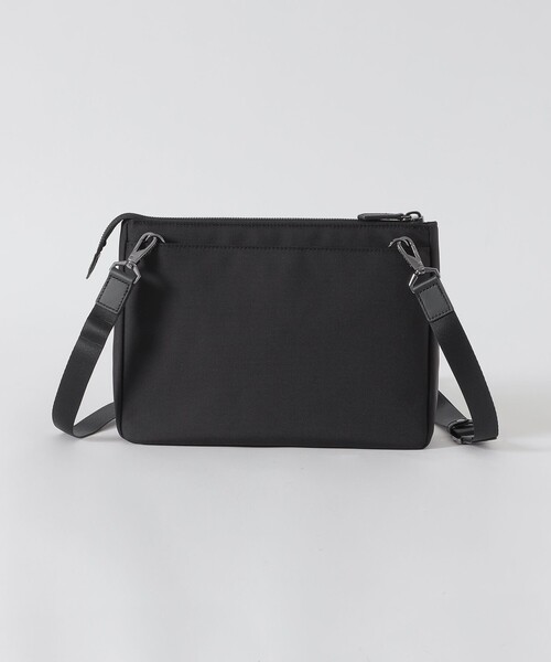 BLACK LABEL CRESTBRIDGE(ブラックレーベル・クレストブリッジ)の「ライトウェイトコーデュラバリスティックサコッシュ(ショルダーバッグ・メンズ・ブラック・FREE)」の5枚目の写真
