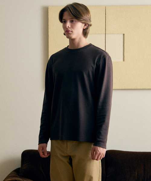 BASIC HOUSE(ベーシックハウス)の「ニットライクラウンドネック長袖TシャツブラウンLZTS6105(Tシャツ/カットソー・メンズ・ブラウン・FREE)」の3枚目の写真
