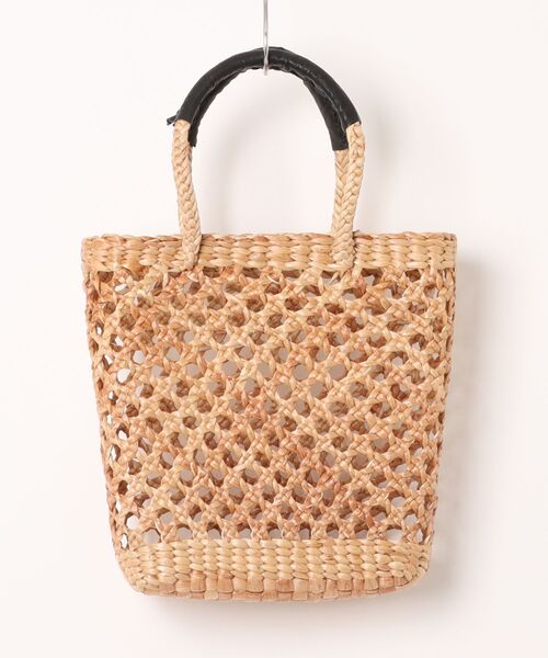 LILA&FLEUR（リラアンドフルール）の「Water Hyacints Bias Basket/ S（かごバッグ・レディース・ナチュラル・SMALL）」の3枚目の写真