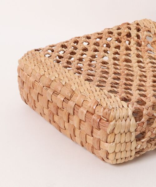 LILA&FLEUR（リラアンドフルール）の「Water Hyacints Bias Basket/ S（かごバッグ・レディース・ナチュラル・SMALL）」の4枚目の写真