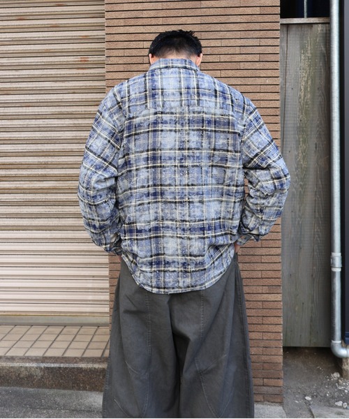 many men many mind(メニーメンメニーマインド)の「MANYMENMANYMINDS / ダメージチェック/L/Sワークシャツ(シャツ/ブラウス・メンズ・レッド/ネイビー/グリーン・X-LARGE/LARGE/MEDIUM)」の19枚目の写真
