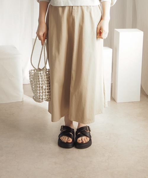 minia（ミニア）の「こなれ感抜群[ゴールドバックルのダブルクロスリラクシーサンダル]（サンダル・レディース・カーキ/ブラック/シルバー・L/M/S）」の16枚目の写真