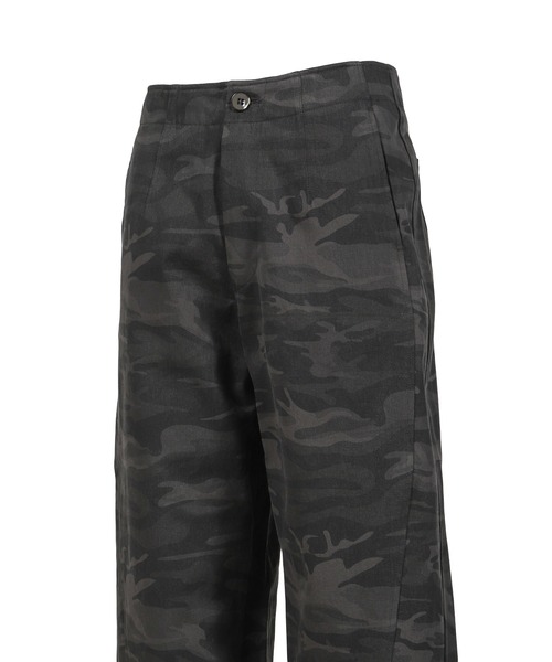 YUNSE（ユンセ）の「VERTICAL PANTS（その他パンツ・レディース・ブラック/グリーン系カモフラージュ・2/1）」の9枚目の写真