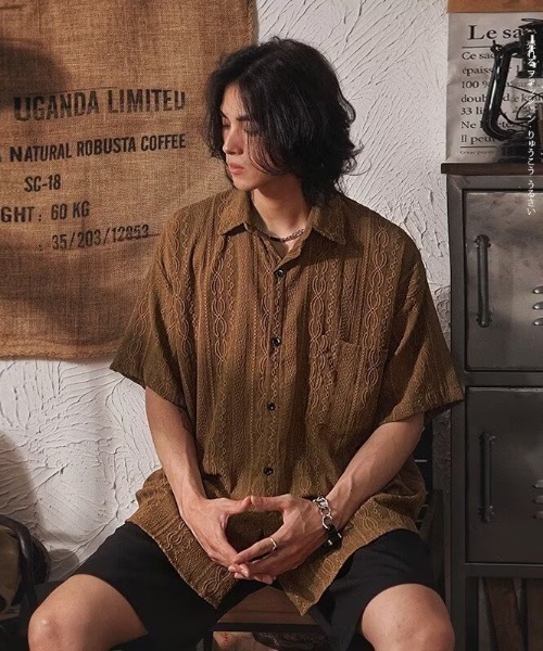SHEPP(シープ)の「【26年春新作】ドビークレープ オーバーサイズリラックスフィットシャツ(シャツ/ブラウス・メンズ・ホワイト/ブラウン・M/L)」の2枚目の写真