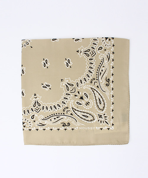 MOUSSY（マウジー）の「SILK BANDANA SCARF（バンダナ/スカーフ・レディース・ライトピンク/ブラック/ライトイエロー/レッド/ライトブルー/ライトベージュ/ネイビー/ホワイト・FREE）」の3枚目の写真