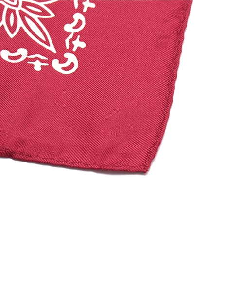 MOUSSY（マウジー）の「SILK BANDANA SCARF（バンダナ/スカーフ・レディース・ライトピンク/ブラック/ライトイエロー/レッド/ライトブルー/ライトベージュ/ネイビー/ホワイト・FREE）」の9枚目の写真