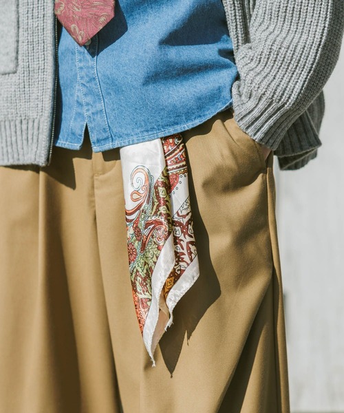 RAGEBLUE（レイジブルー）の「Carabiner Scarf Charm/カラビナ付きスカーフチャーム（バンダナ/スカーフ・メンズ・レッド系その他/ホワイト系その他/ブルー系その他・FREE）」の4枚目の写真