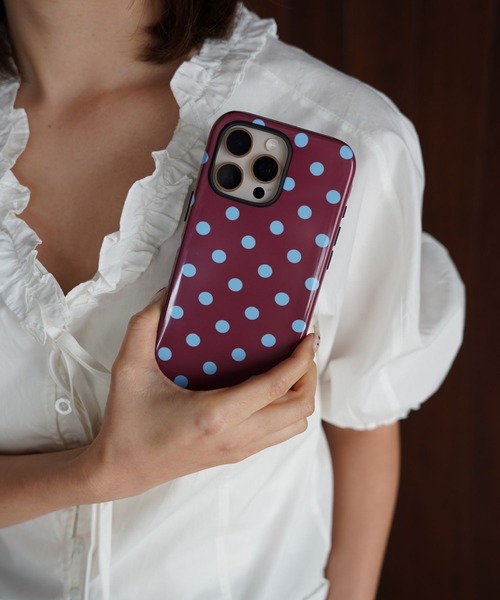 SANSeLF(サンセルフ)の「【SANSeLF】レトロポルカドットスマホケース iPhoneカバー アイフォンケース sac26s001(スマホケース/カバー・レディース・ブラック/ブルー/ボルドー・iPhone 16/iPhone 15/iPhone 17)」の4枚目の写真