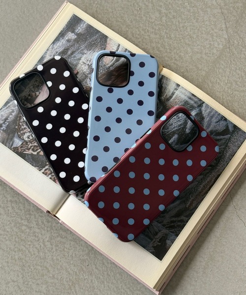 SANSeLF(サンセルフ)の「【SANSeLF】レトロポルカドットスマホケース iPhoneカバー アイフォンケース sac26s001(スマホケース/カバー・レディース・ブラック/ブルー/ボルドー・iPhone 16/iPhone 15/iPhone 17)」の6枚目の写真