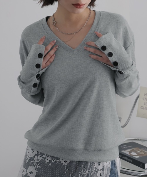 Ulysses(ユリシス)の「ロングリブスリーブVネックトップス(Tシャツ/カットソー・レディース・ネイビー/グレー・F)」の1枚目の写真