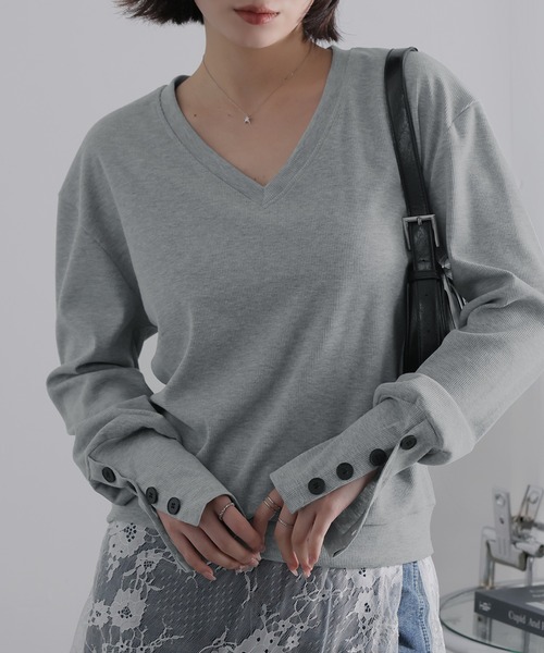 Ulysses(ユリシス)の「ロングリブスリーブVネックトップス(Tシャツ/カットソー・レディース・ネイビー/グレー・F)」の12枚目の写真