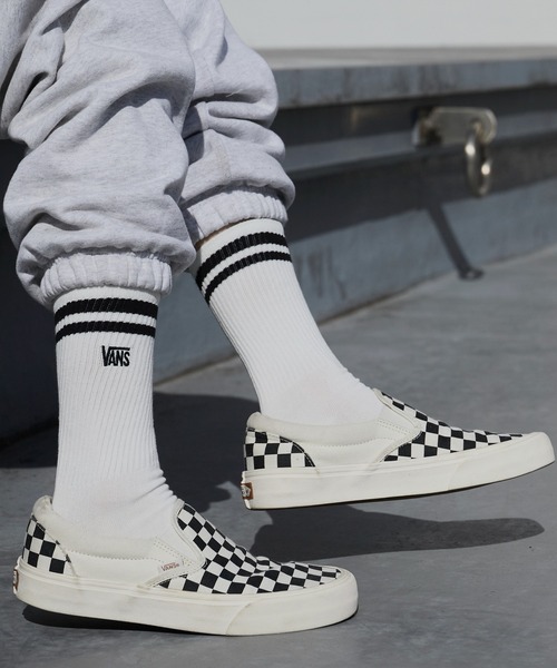 VANS(バンズ)の「VANS/ヴァンズ ライン リブ編みクルーソックス 2026年 夏 夏服(ソックス/靴下・メンズ・ホワイト・ONE SIZE)」の1枚目の写真