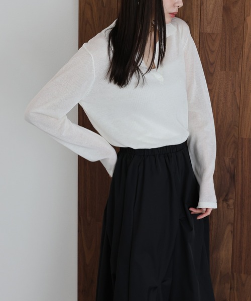J by blue(ジェイバイブルー)の「スキッパーシアーニット(ニット/セーター・レディース・ネイビー/ブルー/ホワイト・MEDIUM)」の6枚目の写真