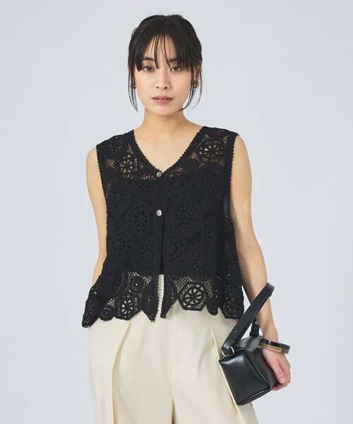 qualite（カリテ）の「【前後2WAY仕様】スカラップレース2WAYブラウス/春服/夏服/レース/ベスト（ベスト・レディース・ブラック/オフホワイト・フリー）」の15枚目の写真