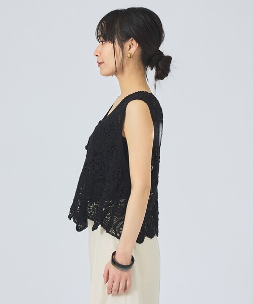 qualite（カリテ）の「【前後2WAY仕様】スカラップレース2WAYブラウス/春服/夏服/レース/ベスト（ベスト・レディース・ブラック/オフホワイト・フリー）」の13枚目の写真