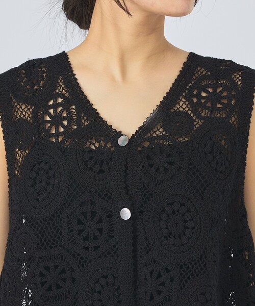 qualite（カリテ）の「【前後2WAY仕様】スカラップレース2WAYブラウス/春服/夏服/レース/ベスト（ベスト・レディース・ブラック/オフホワイト・フリー）」の11枚目の写真