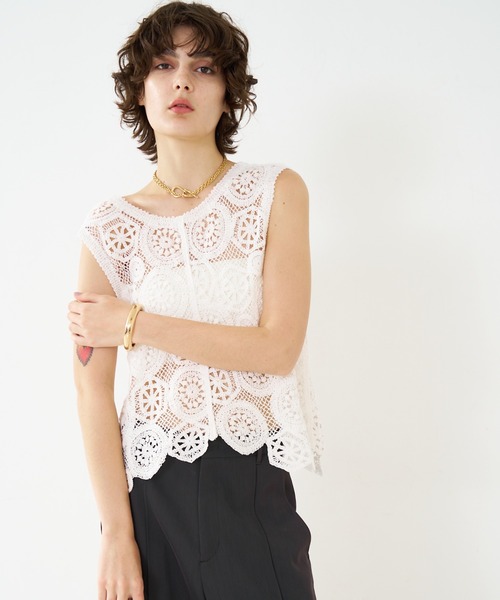 qualite(カリテ)の「【前後2WAY仕様】スカラップレース2WAYブラウス/春服/夏服/レース/ベスト(ベスト・レディース・ブラック/オフホワイト・フリー)」の17枚目の写真