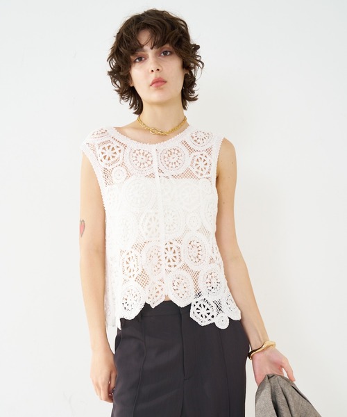 qualite(カリテ)の「【前後2WAY仕様】スカラップレース2WAYブラウス/春服/夏服/レース/ベスト(ベスト・レディース・ブラック/オフホワイト・フリー)」の16枚目の写真