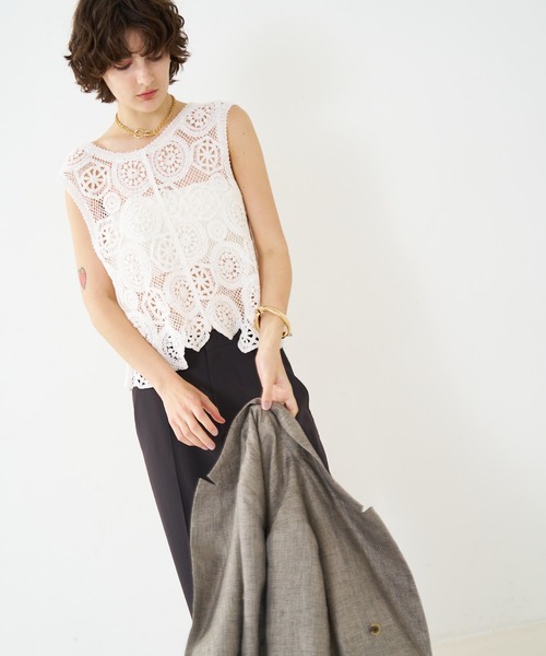 qualite(カリテ)の「【前後2WAY仕様】スカラップレース2WAYブラウス/春服/夏服/レース/ベスト(ベスト・レディース・ブラック/オフホワイト・フリー)」の13枚目の写真