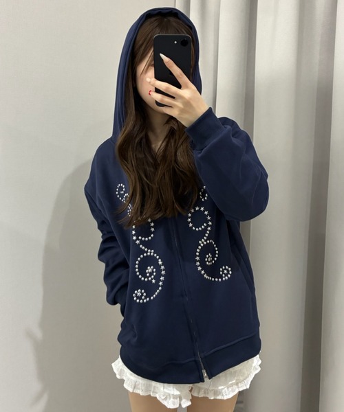 Birthday room(バースデイルーム)の「スタッズ付きダブルジップパーカー/Studded double-zip hoodie(パーカー・レディース・ネイビー・FREE)」の6枚目の写真