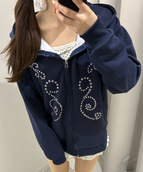 Birthday room(バースデイルーム)の「スタッズ付きダブルジップパーカー/Studded double-zip hoodie(パーカー・レディース・ネイビー・FREE)」の2枚目の写真