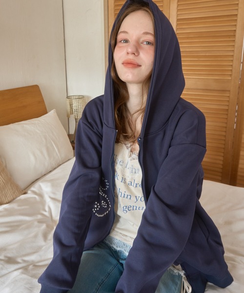 Birthday room(バースデイルーム)の「スタッズ付きダブルジップパーカー/Studded double-zip hoodie(パーカー・レディース・ネイビー・FREE)」の17枚目の写真
