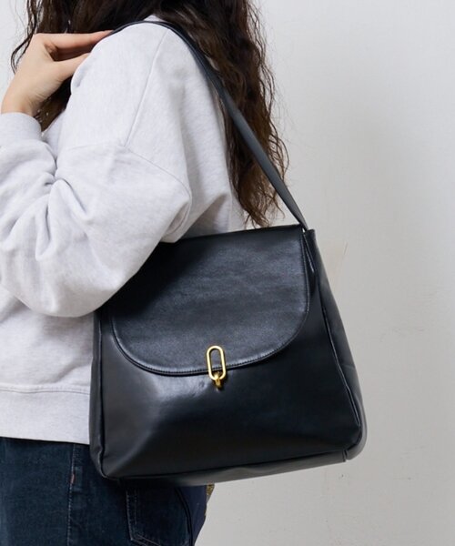 BIRTHDAY BAR(バースデイバー)の「≪ZOZOTOWN先行販売≫ターンロックワンハンドルレザートートバッグ(トートバッグ・レディース・ブラック/キャメル・0)」の16枚目の写真