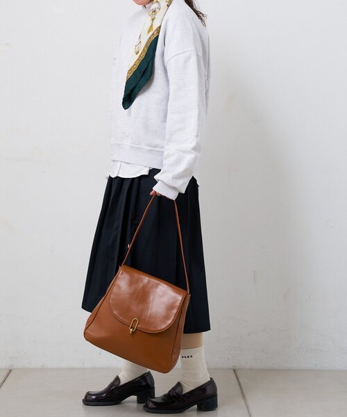 BIRTHDAY BAR(バースデイバー)の「≪ZOZOTOWN先行販売≫ターンロックワンハンドルレザートートバッグ(トートバッグ・レディース・ブラック/キャメル・0)」の6枚目の写真