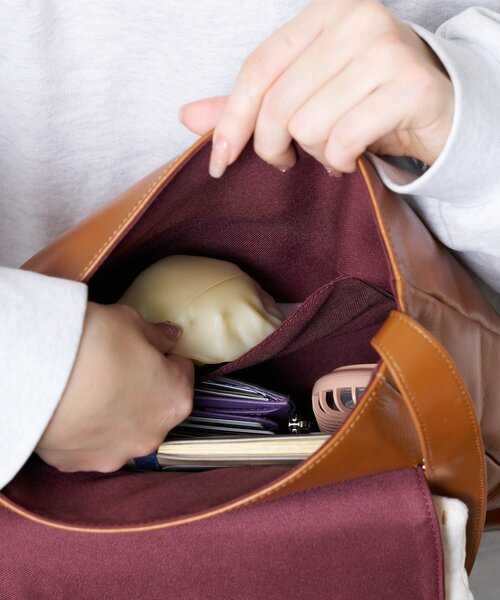 BIRTHDAY BAR(バースデイバー)の「≪ZOZOTOWN先行販売≫ターンロックワンハンドルレザートートバッグ(トートバッグ・レディース・ブラック/キャメル・0)」の10枚目の写真