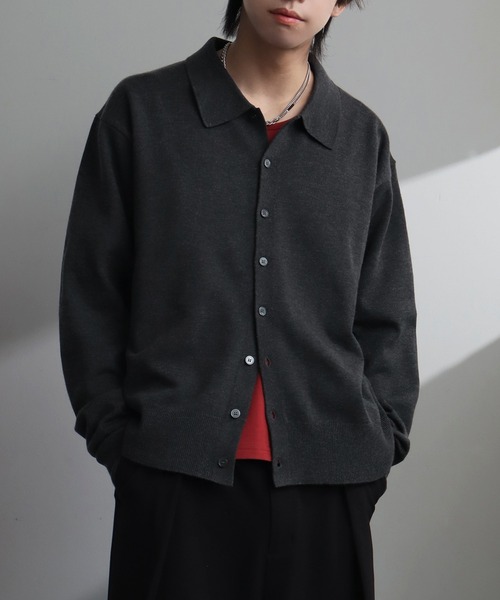 welise（ウェライズ）の「【welise/ウェライズ】ベーシックスムースニット ショート丈 ボタンポロカーディガン/ニットシャツ（カーディガン/ボレロ・メンズ・アイボリー/ブラック系その他/ブルーグレー/ブラック/レッド/チャコールグレー/グレー・L/M/S）」の4枚目の写真