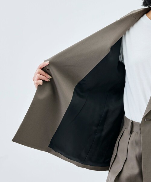 EDITION（エディション）の「【WEB先行予約】Super120'sウォッシャブルウール ダブルブレストジャケット（テーラードジャケット・レディース・ブラック/グレー系その他2/グリーン・34/36）」の8枚目の写真