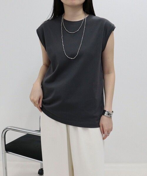fredy emue(フレディエミュ)の「汗ジミ軽減天竺フレンチTシャツ(Tシャツ/カットソー・レディース・ライトグレー/ブラウン系その他/ベージュ系その他/チャコールグレー/オフホワイト・38)」の10枚目の写真